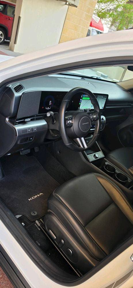 2024 Hyundai Kona thumbnail 2