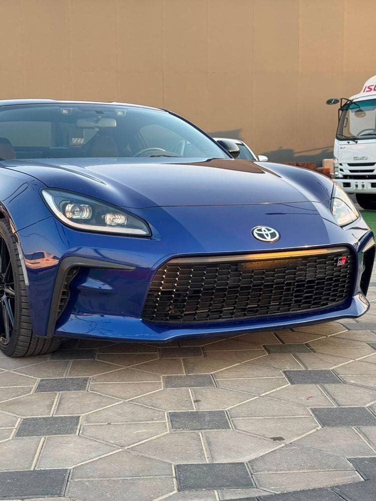 2023 Toyota GR 86 thumbnail 4