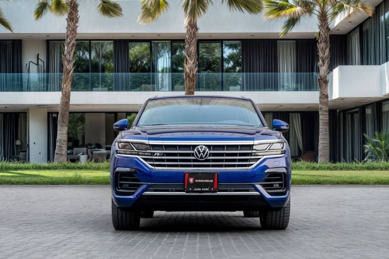 2021 Volkswagen Touareg thumbnail 4