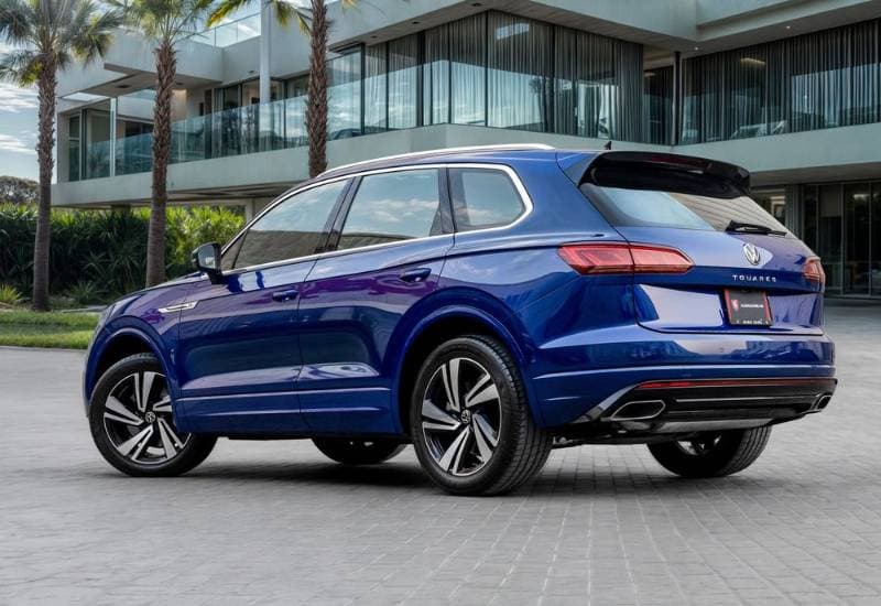 2021 Volkswagen Touareg thumbnail 3