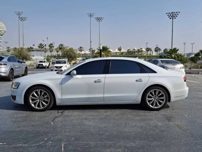 2016 Audi A8 thumbnail 8