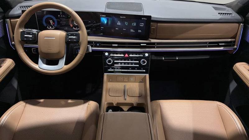 2025 Hyundai Santa Fe thumbnail 6
