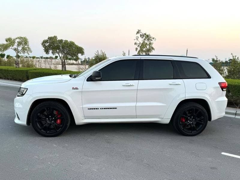 2017 Jeep Grand Cherokee thumbnail 5