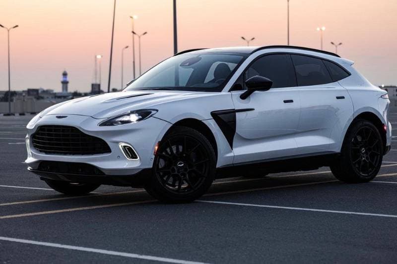2021 Aston Martin DBX thumbnail 2