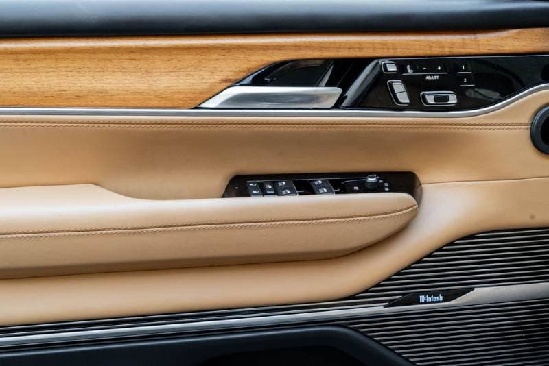 2023 Jeep Grand Wagoneer thumbnail 7