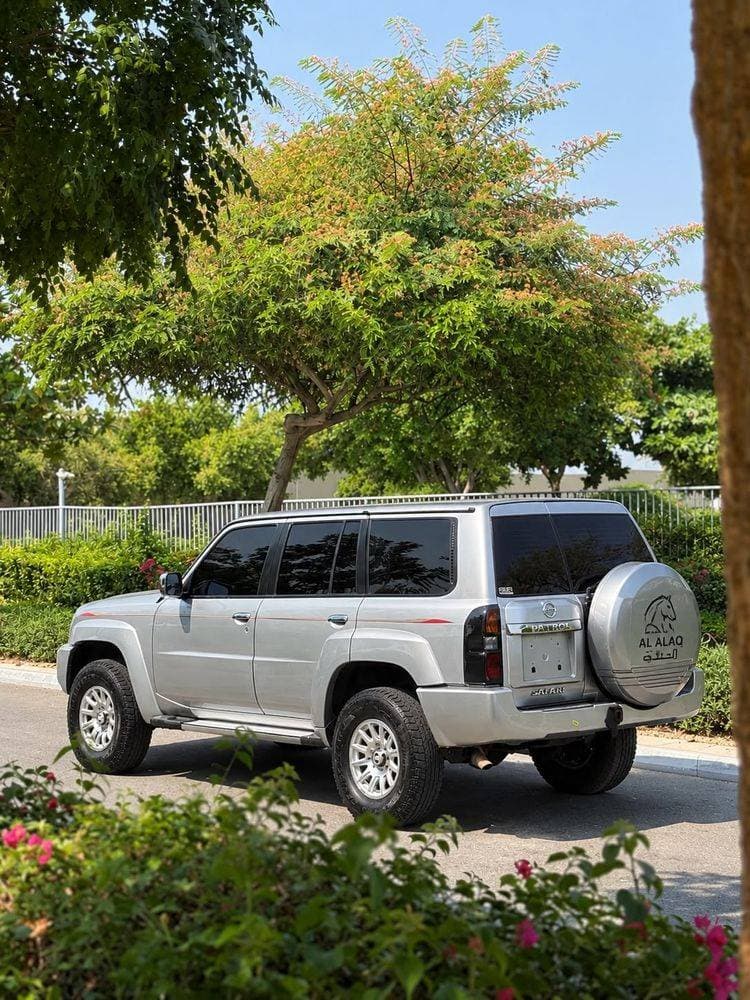 2014 Nissan Patrol thumbnail 4