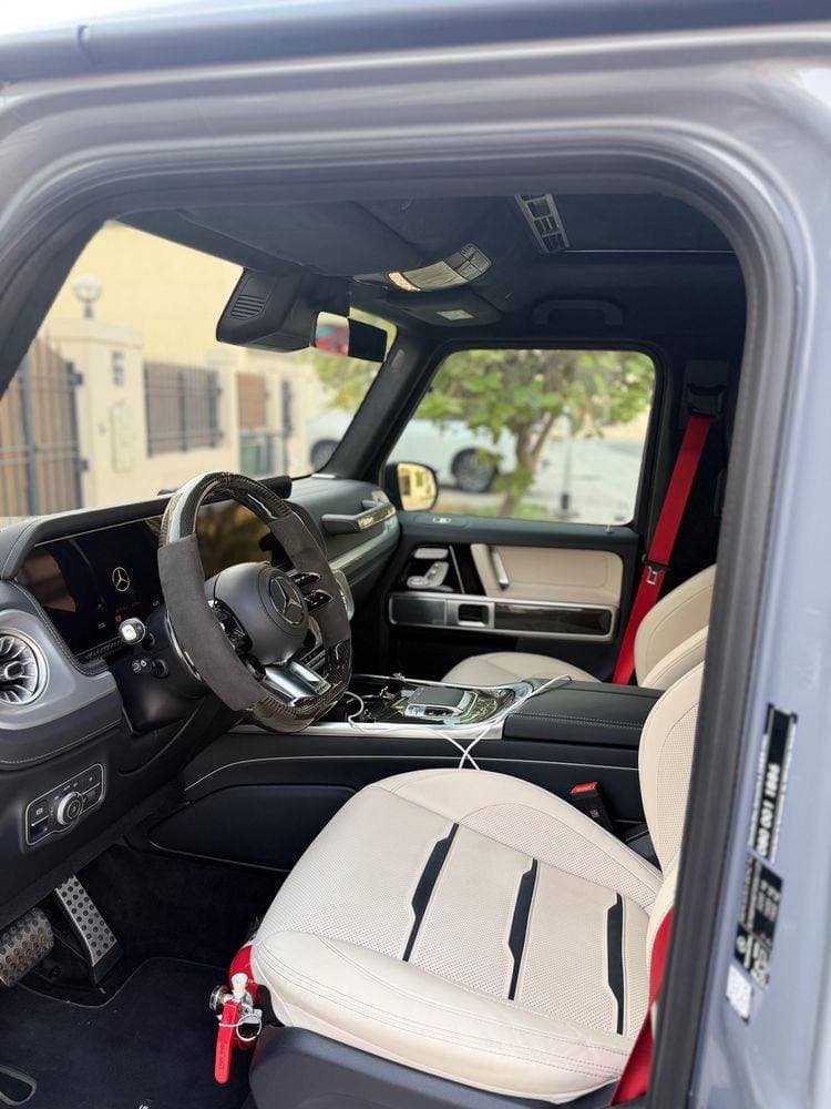 2025 Mercedes-Benz G-Class thumbnail 5