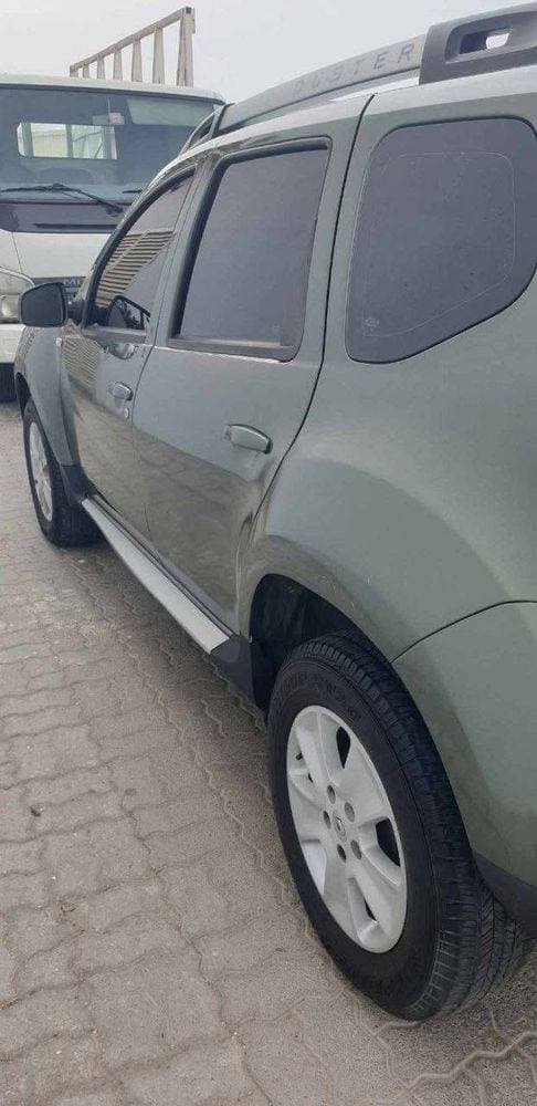 2015 Renault Duster thumbnail 2