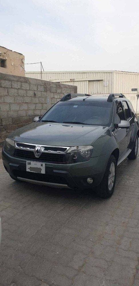 2015 Renault Duster thumbnail 3