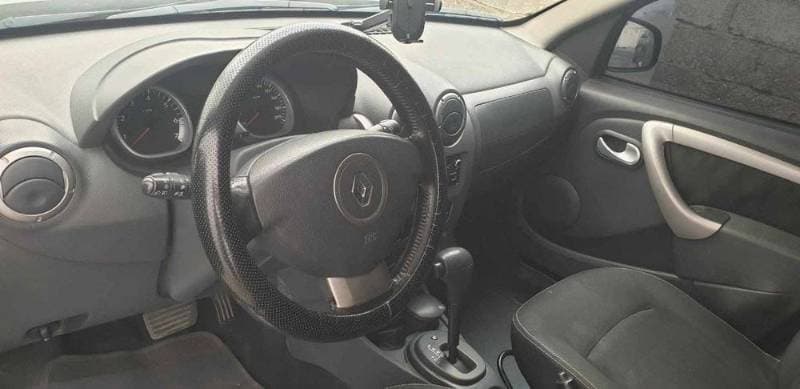 2015 Renault Duster thumbnail 4