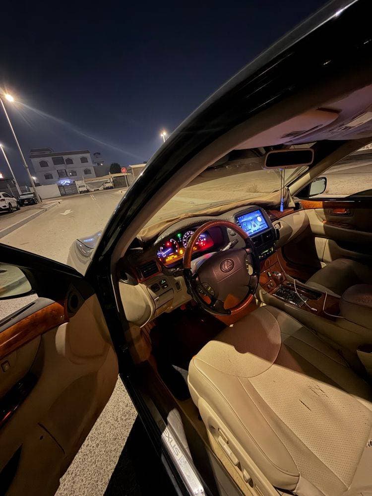 2004 Lexus LS 430 thumbnail 2