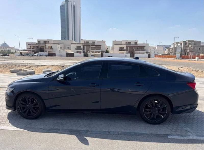 2018 Chevrolet Malibu thumbnail 3