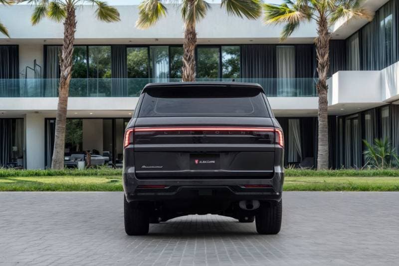 2025 Lincoln Navigator thumbnail 5