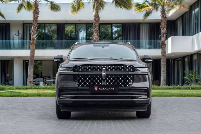 2025 Lincoln Navigator thumbnail 4