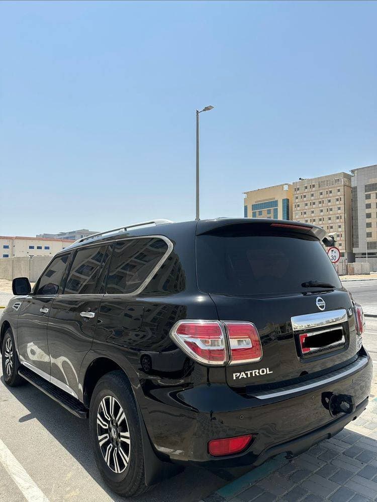 2010 Nissan Patrol thumbnail 3