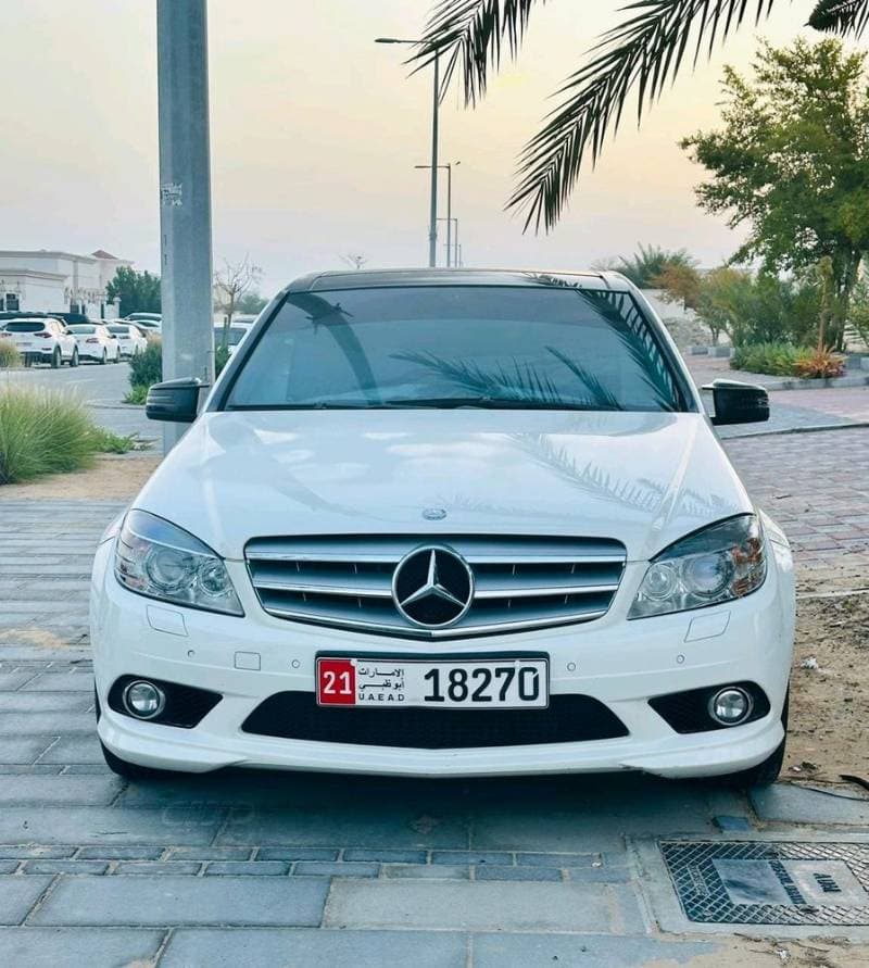 2010 Mercedes-Benz C-Class thumbnail 5