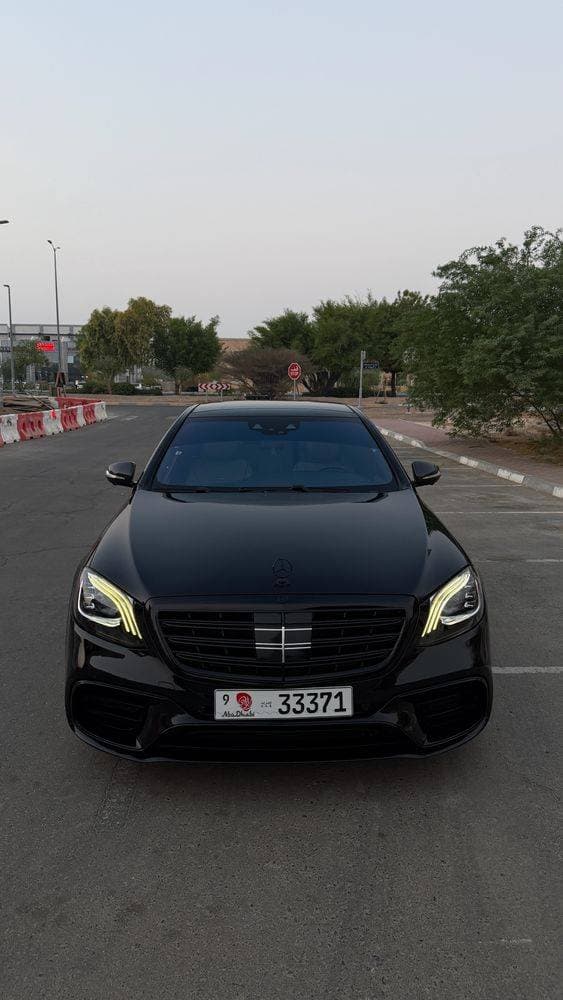 2018 Mercedes-Benz S 63 AMG thumbnail 3