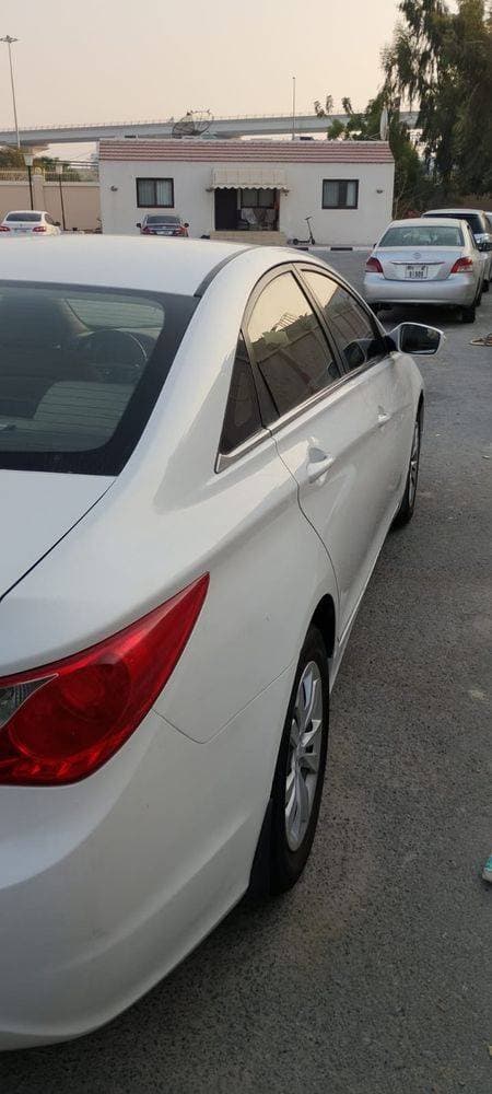 2011 Hyundai Sonata thumbnail 2