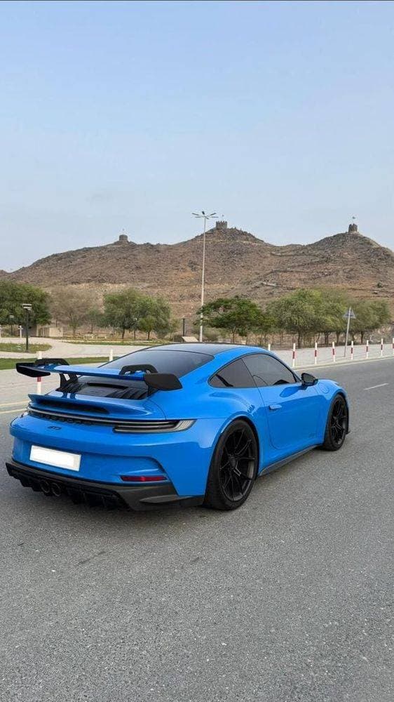 2023 Porsche 911 thumbnail 2