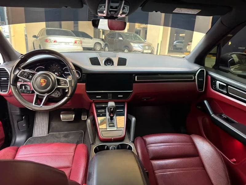 2019 Porsche Cayenne Coupe thumbnail 2
