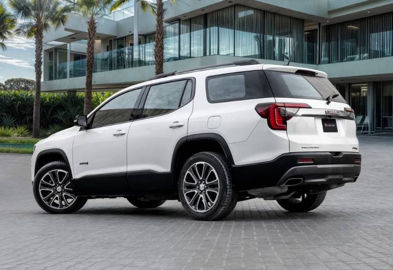 2023 GMC Acadia thumbnail 3
