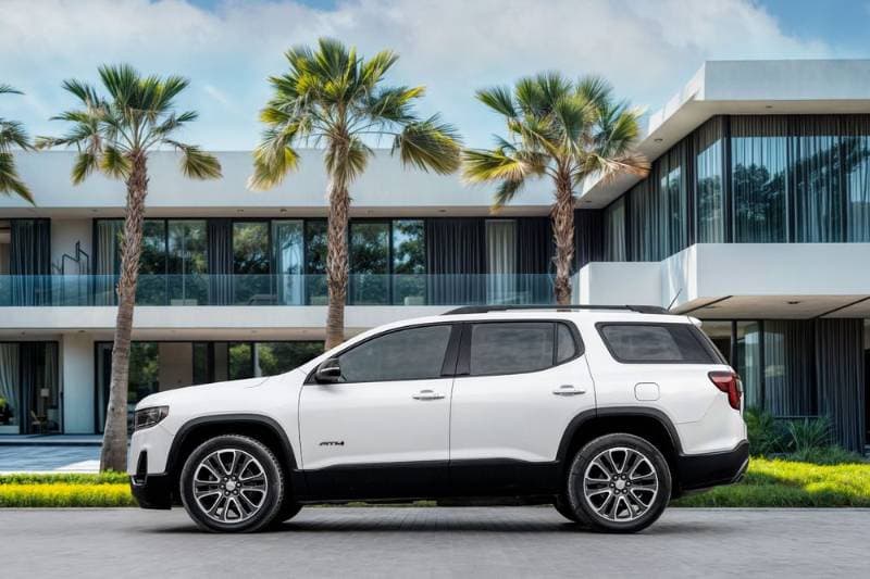 2023 GMC Acadia thumbnail 2
