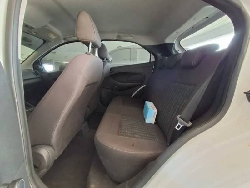 2016 Ford Figo thumbnail 8