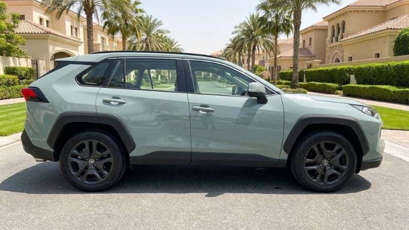 2025 Toyota Rav4 thumbnail 2