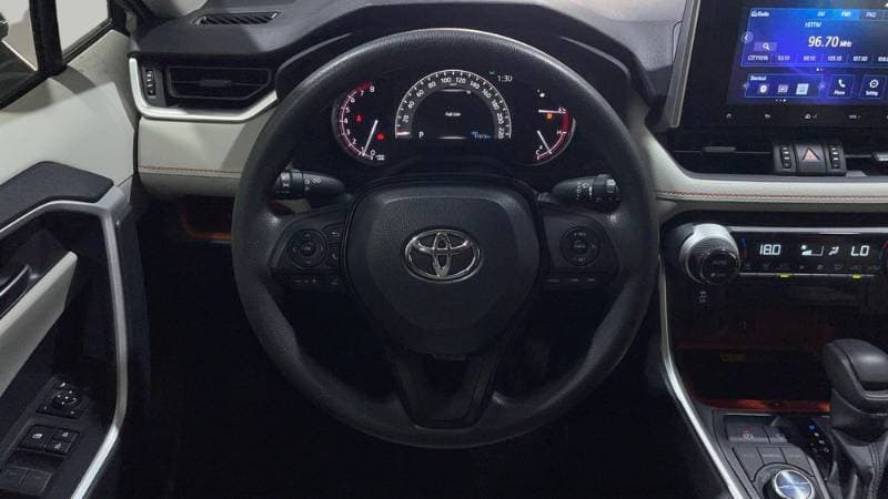 2025 Toyota Rav4 thumbnail 7