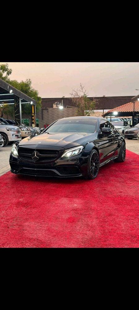 2017 Mercedes-Benz C-Class thumbnail 2