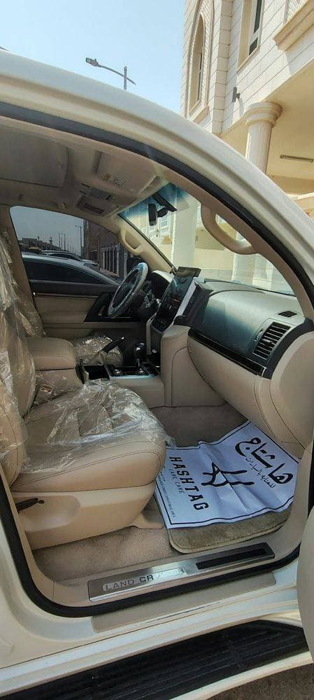 2019 Toyota Land Cruiser