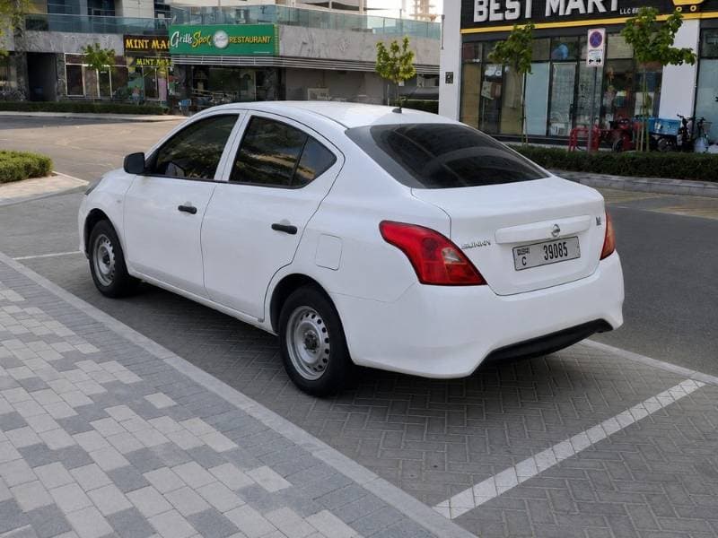 2018 Nissan Sunny thumbnail 3