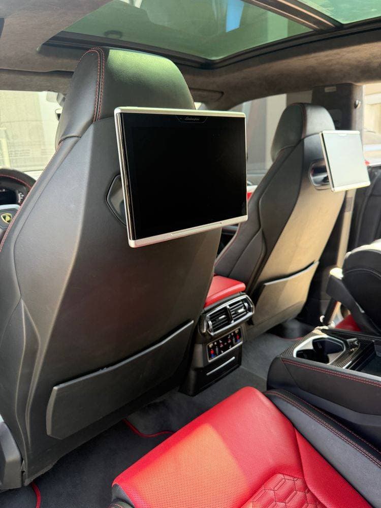 2021 Lamborghini Urus thumbnail 4