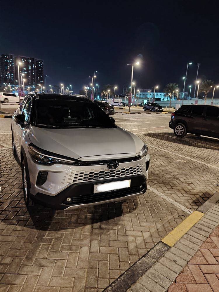 2025 Toyota Corolla Cross thumbnail 2
