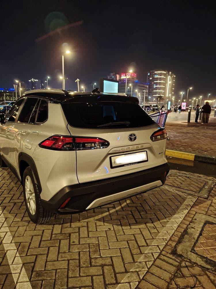 2025 Toyota Corolla Cross thumbnail 3