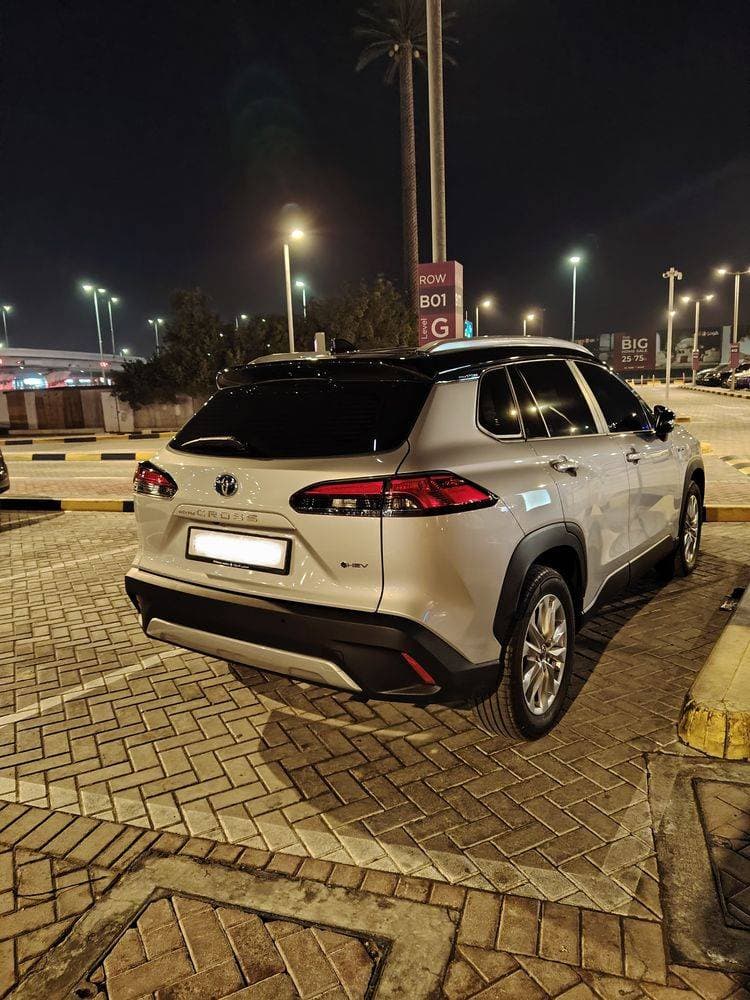 2025 Toyota Corolla Cross thumbnail 4