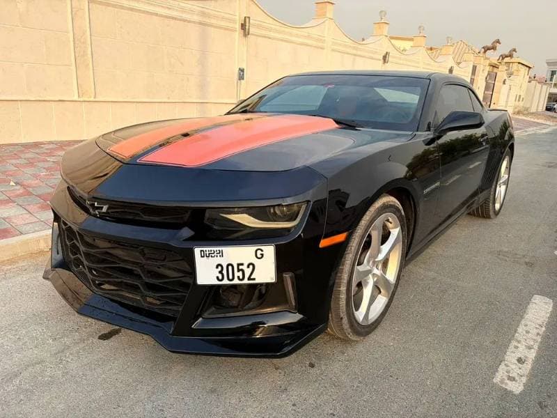 2015 Chevrolet Camaro Coupe thumbnail 2