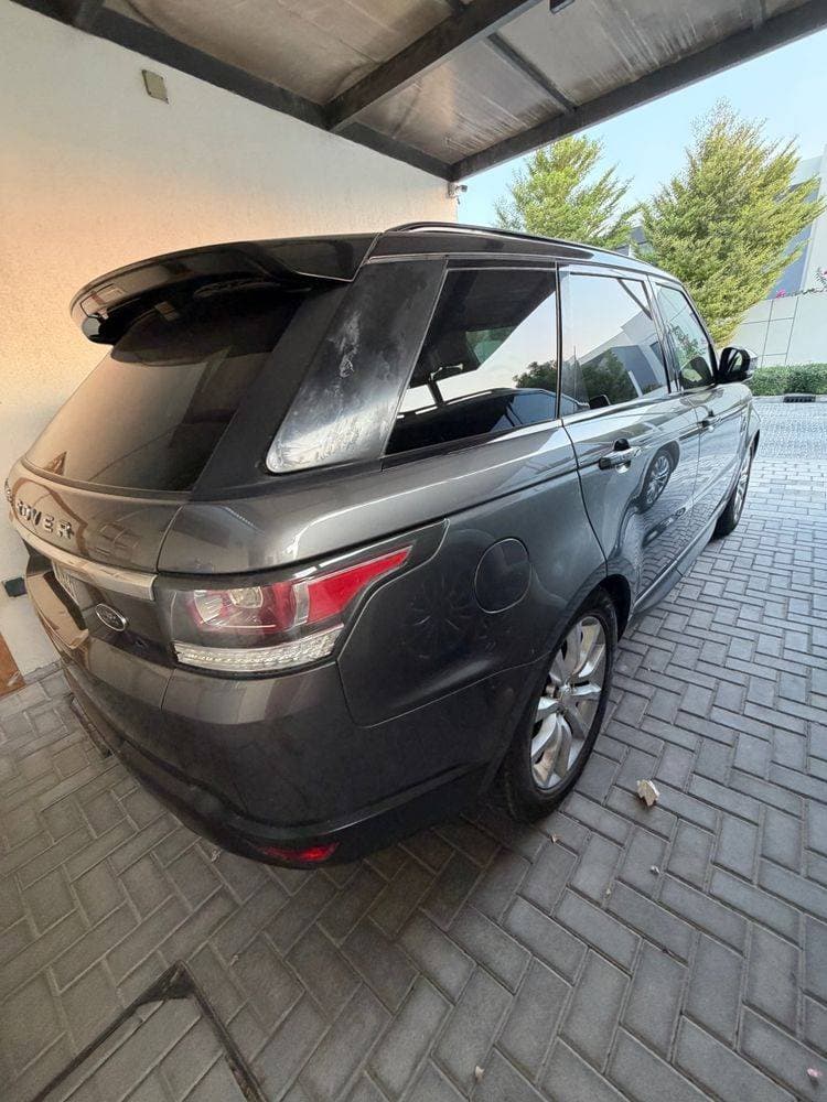 2015 Land Rover Range Rover Sport thumbnail 4