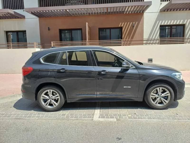 2017 BMW X1 thumbnail 3