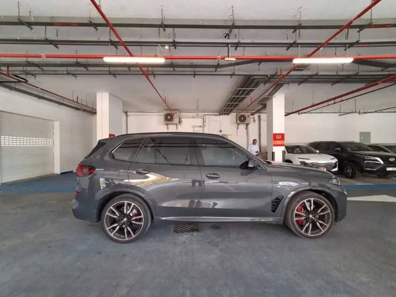 2026 BMW X5 thumbnail 8