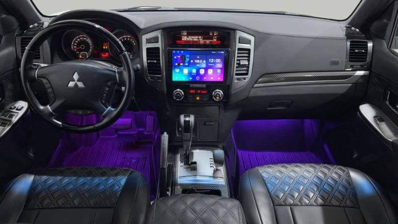 2020 Mitsubishi Pajero thumbnail 6