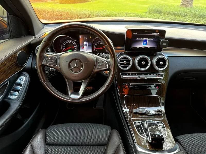 2018 Mercedes-Benz GLC 250 thumbnail 2