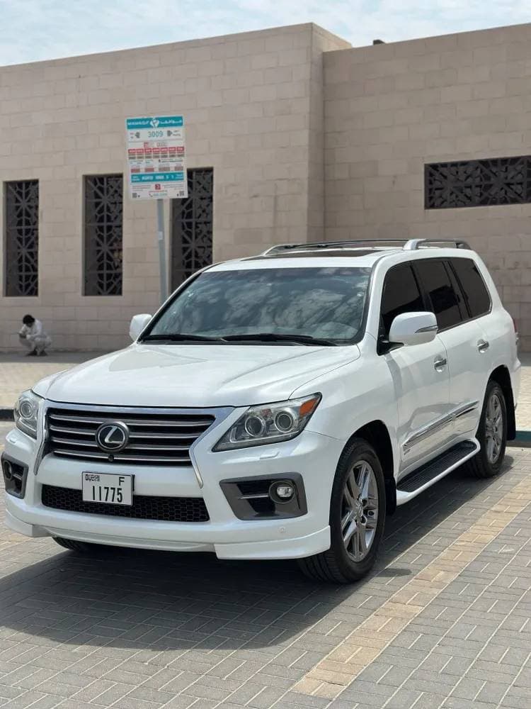 2014 Lexus LX 570