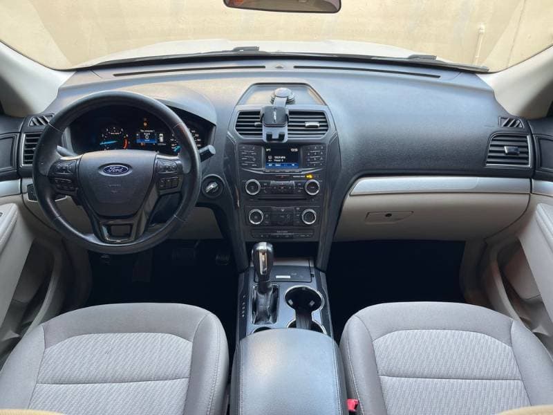2018 Ford Explorer thumbnail 4