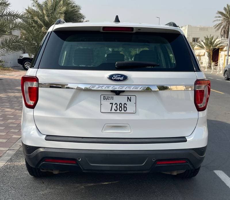 2018 Ford Explorer thumbnail 3