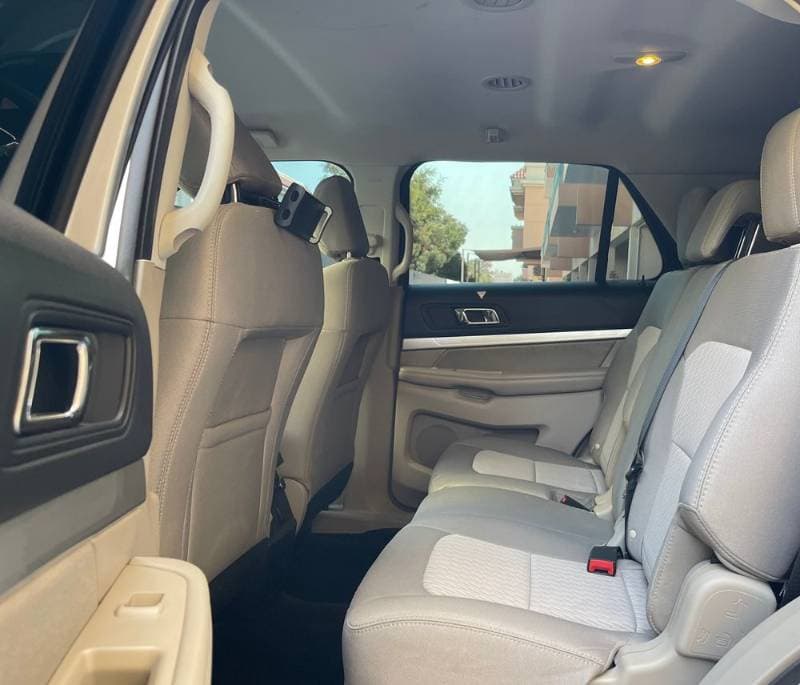 2018 Ford Explorer thumbnail 5