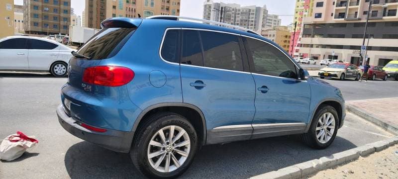 2016 Volkswagen Tiguan thumbnail 4