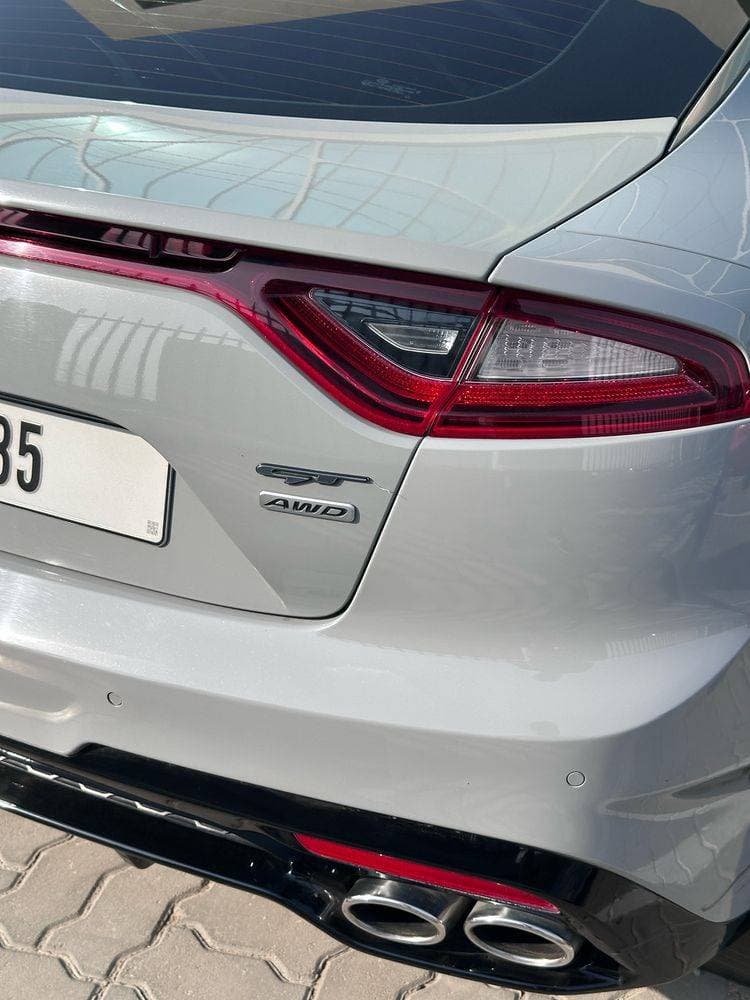 2019 Kia Stinger thumbnail 3