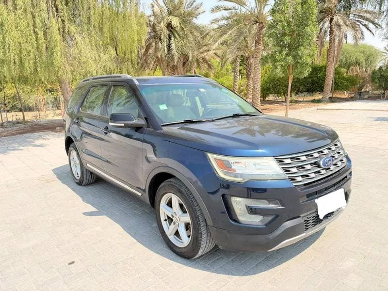 2016 Ford Explorer thumbnail 3