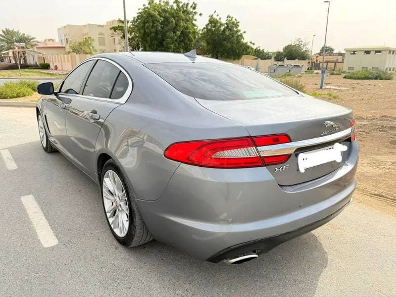 2015 Jaguar XF thumbnail 3